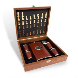 Ajedrez con Licorera